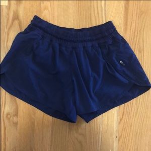 Lululemon 4” shorts - EUC